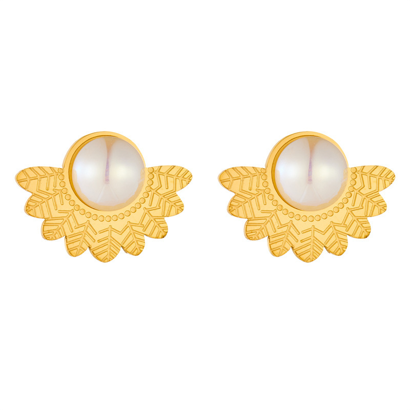 European and American style, retro and high-end, gold-plated fan-shaped feather pearl accessories, stainless steel earrings