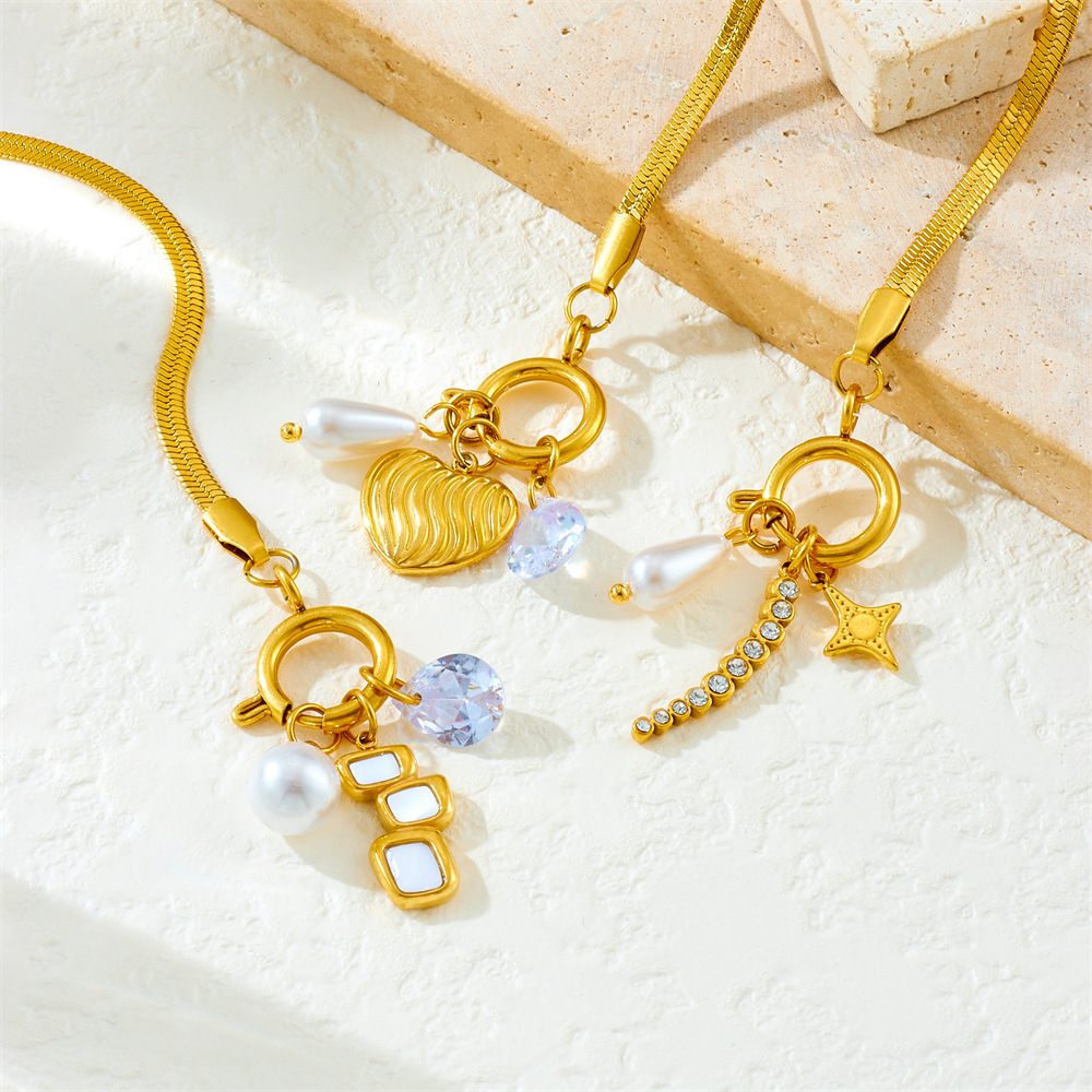 Cross-border fashion, elegant and versatile gold-plated heart-shaped square white shell pearl teardrop pendant irregular stainless steel bracelet