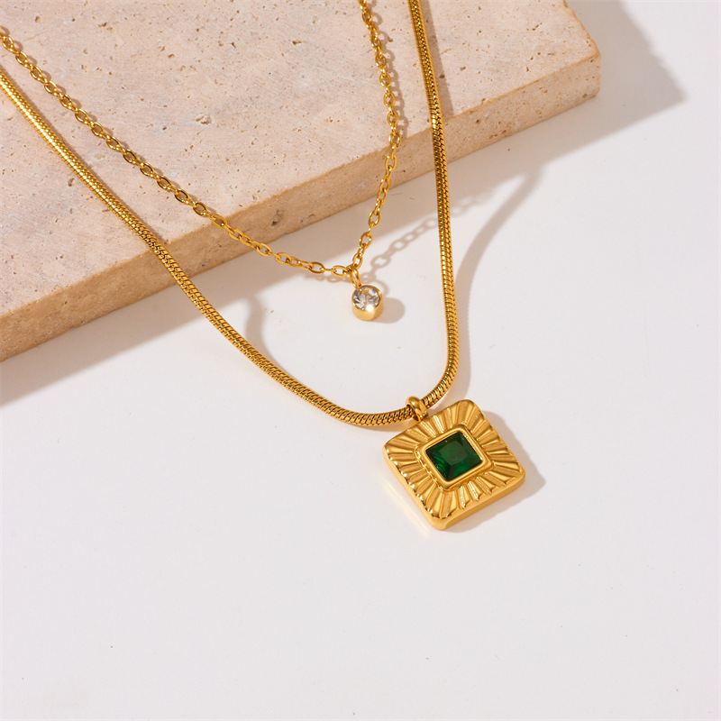 European and American cross-border fashion retro minimalist high-end diamond-encrusted square gold-plated pendant stainless steel chain jewelry necklace