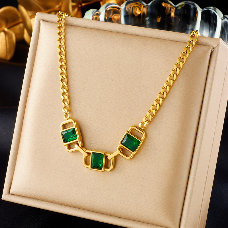 European and American style retro minimalist square necklace with emerald and rhinestone inlay and titanium steel chain.