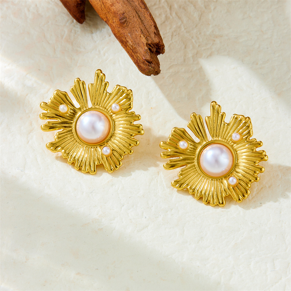 Korean style, fashionable, simple, commuter-friendly, irregular sunflower pearl stainless steel gold-plated earrings