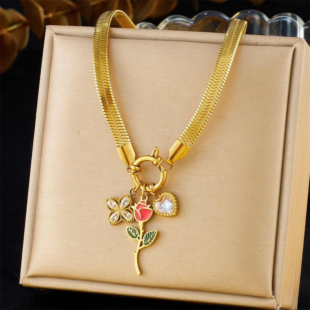 Fashionable retro gold-plated snake bone chain with dripping rose and diamond-encrusted square pendant, round spring clasp stainless steel necklace.