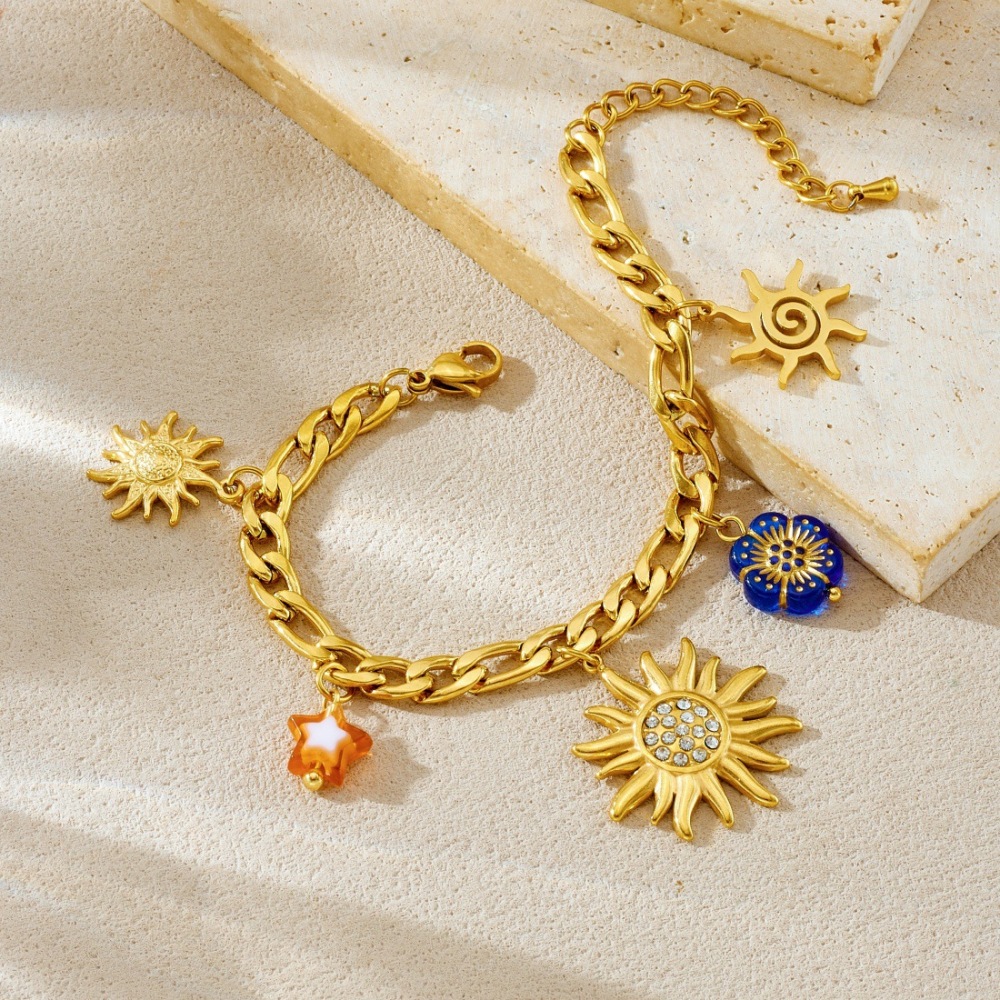 Cross-border niche retro fashion diamond-encrusted gold-plated sun pendant chain with colorful acrylic accessories jewelry set