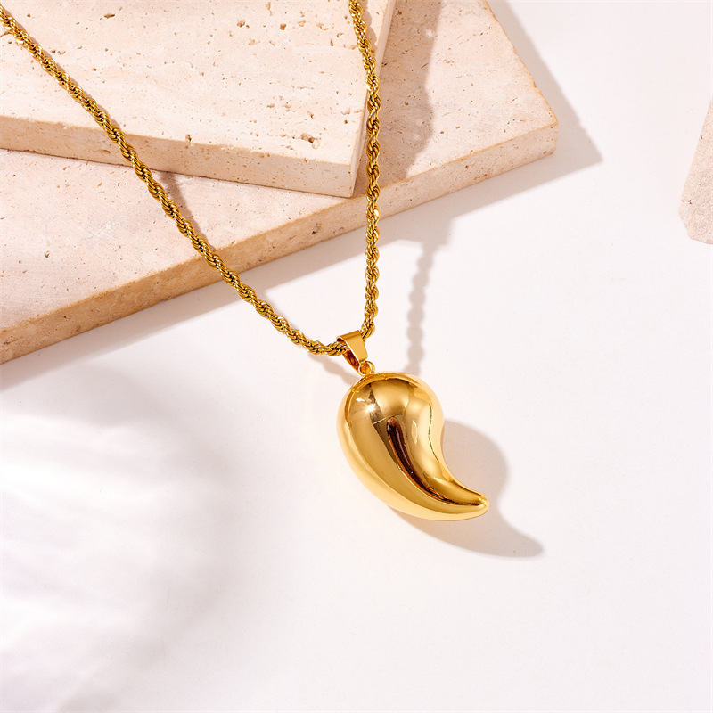 European and American style, unique design, retro punk metal titanium steel twisted chain teardrop pendant necklace