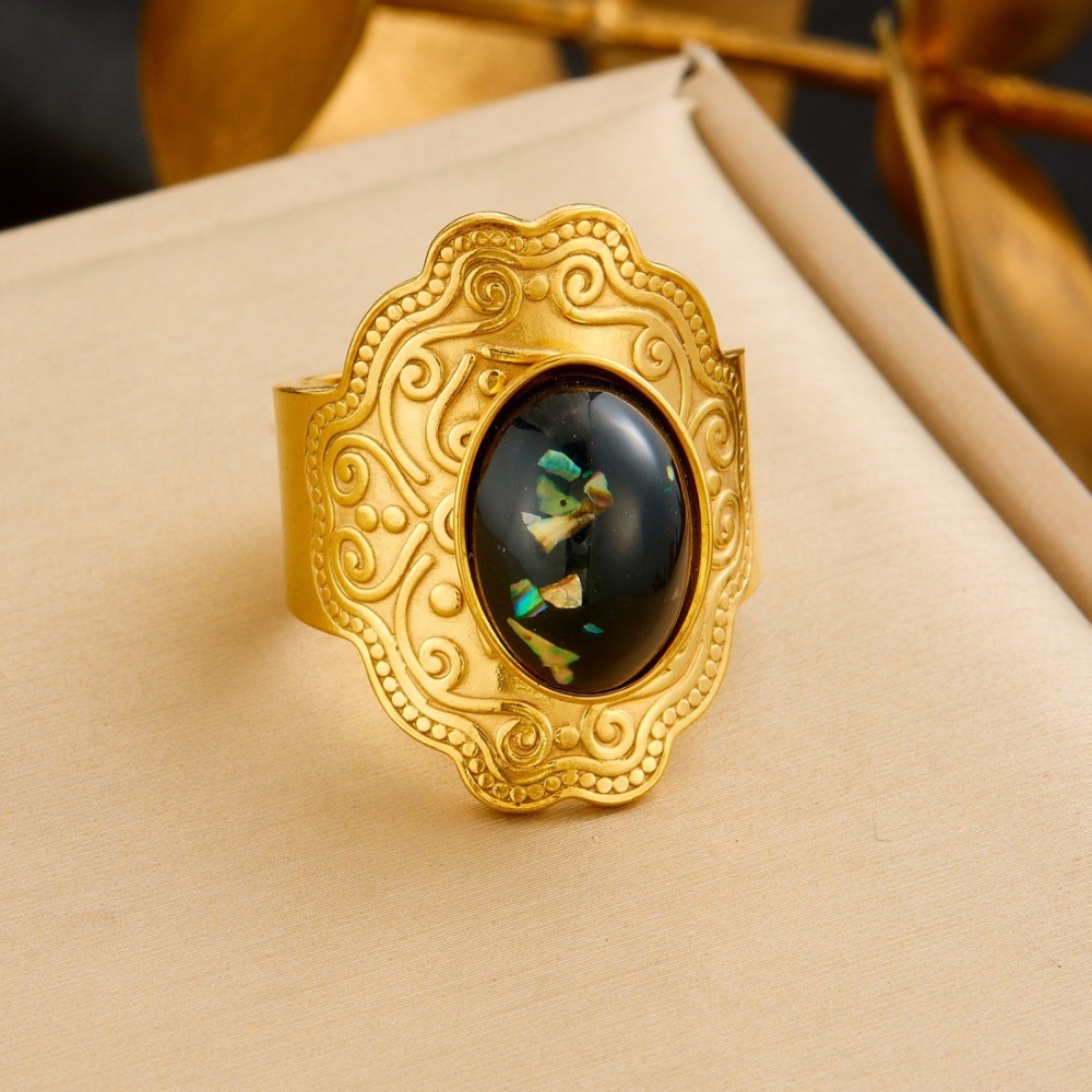 Cross-border fashion court style oval gold-plated carved stainless steel ring/band inlaid with pearls, lapis lazuli gemstones