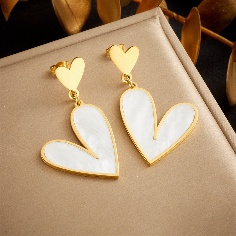 European and American style, simple and retro, gold-plated stainless steel shell heart pendant earrings