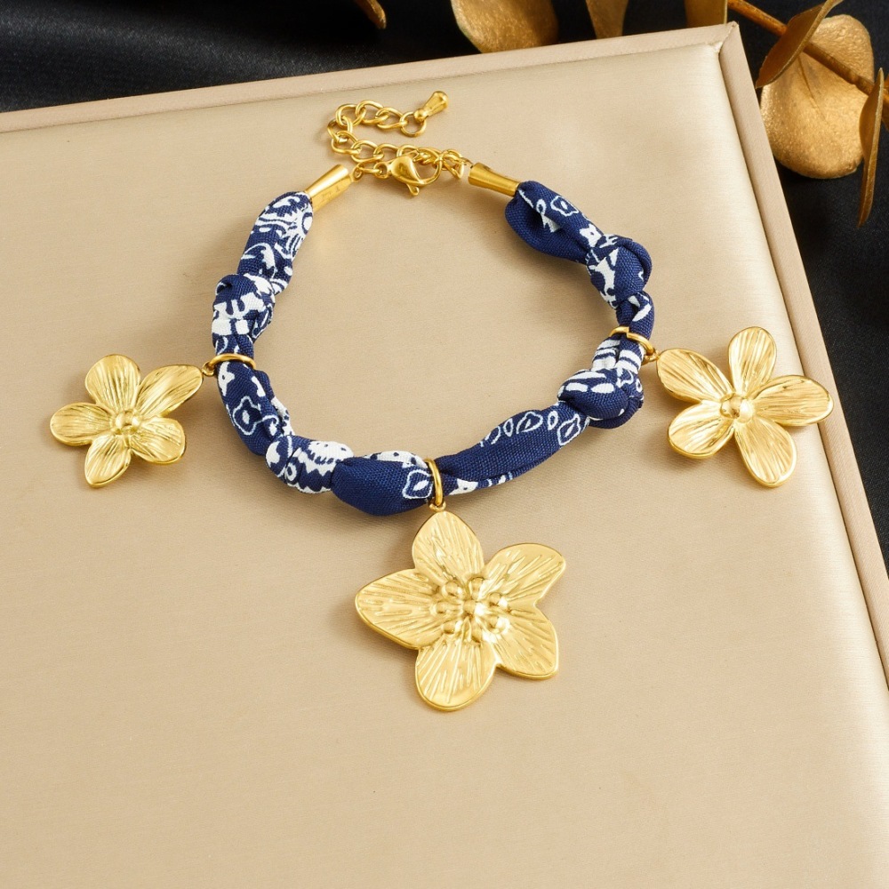 Elegant retro blue printed fabric ribbon chain ceramic painted flower gold-plated pendant jewelry set