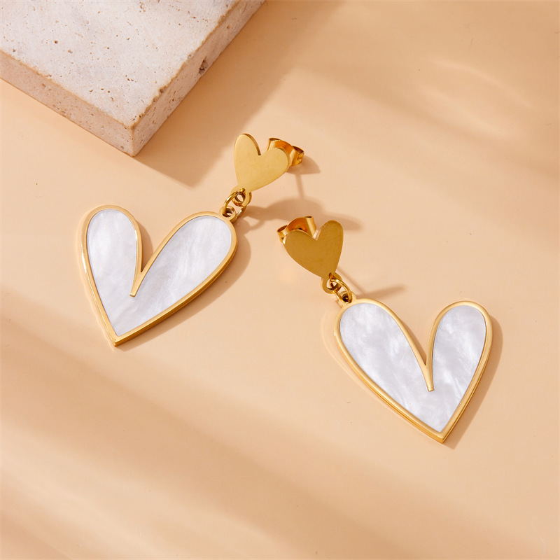 European and American style, simple and retro, gold-plated stainless steel shell heart pendant earrings