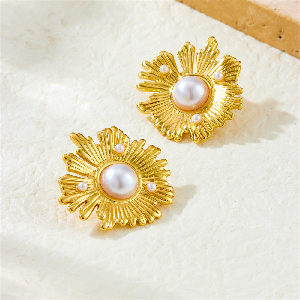 Korean style, fashionable, simple, commuter-friendly, irregular sunflower pearl stainless steel gold-plated earrings