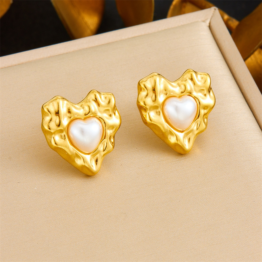 Cross-border fashion niche design, irregularly shaped, pearl-inlaid heart-shaped stainless steel French earrings