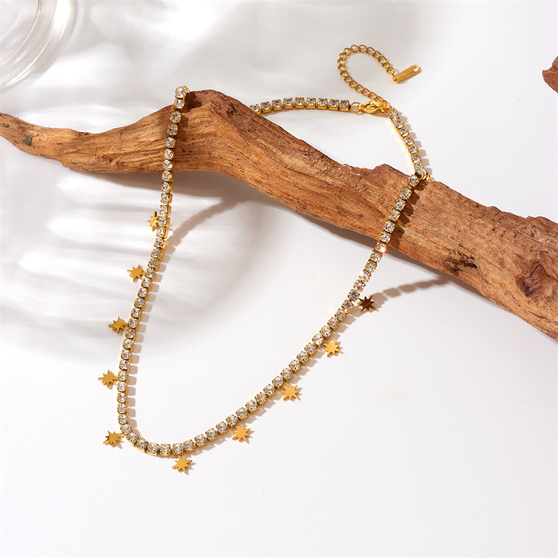 Cross-border fashion commuter diamond-encrusted stainless steel polished eight-pointed star accessory jewelry women's everyday necklace