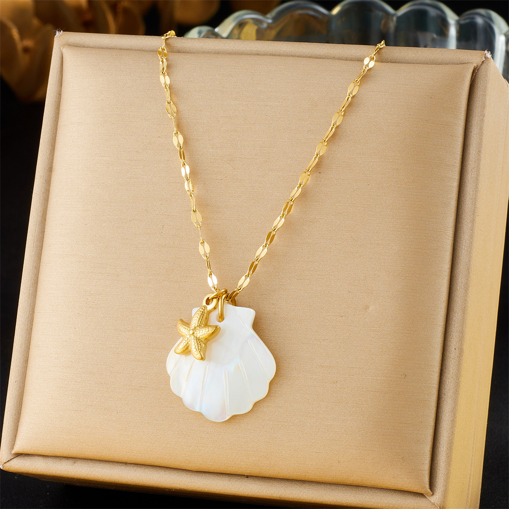 New cross-border product: Beach and ocean-themed stainless steel pendant necklace, plated with 18K gold, featuring starfish, conch shells, and sea turtles.