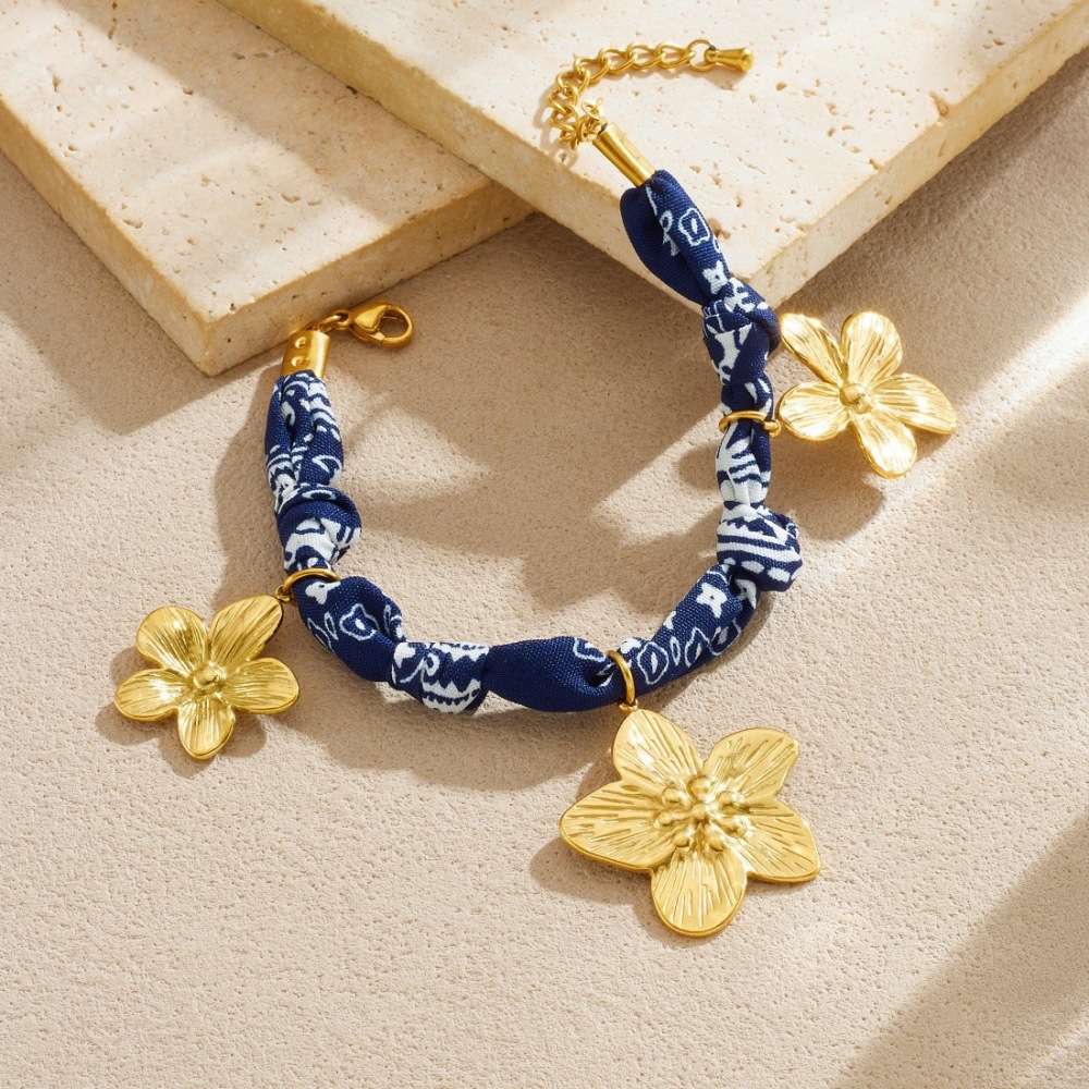 Elegant retro blue printed fabric ribbon chain ceramic painted flower gold-plated pendant jewelry set