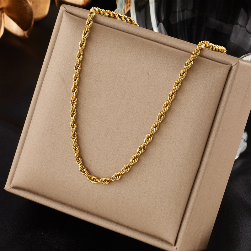 Fashionable, niche, retro, minimalist, heavy-duty metal titanium steel twisted chain necklace and bracelet woven jewelry set