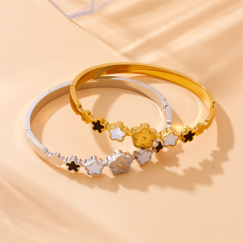 European and American style light luxury fashion plum blossom seashell non-fading versatile stainless steel jewelry bracelet