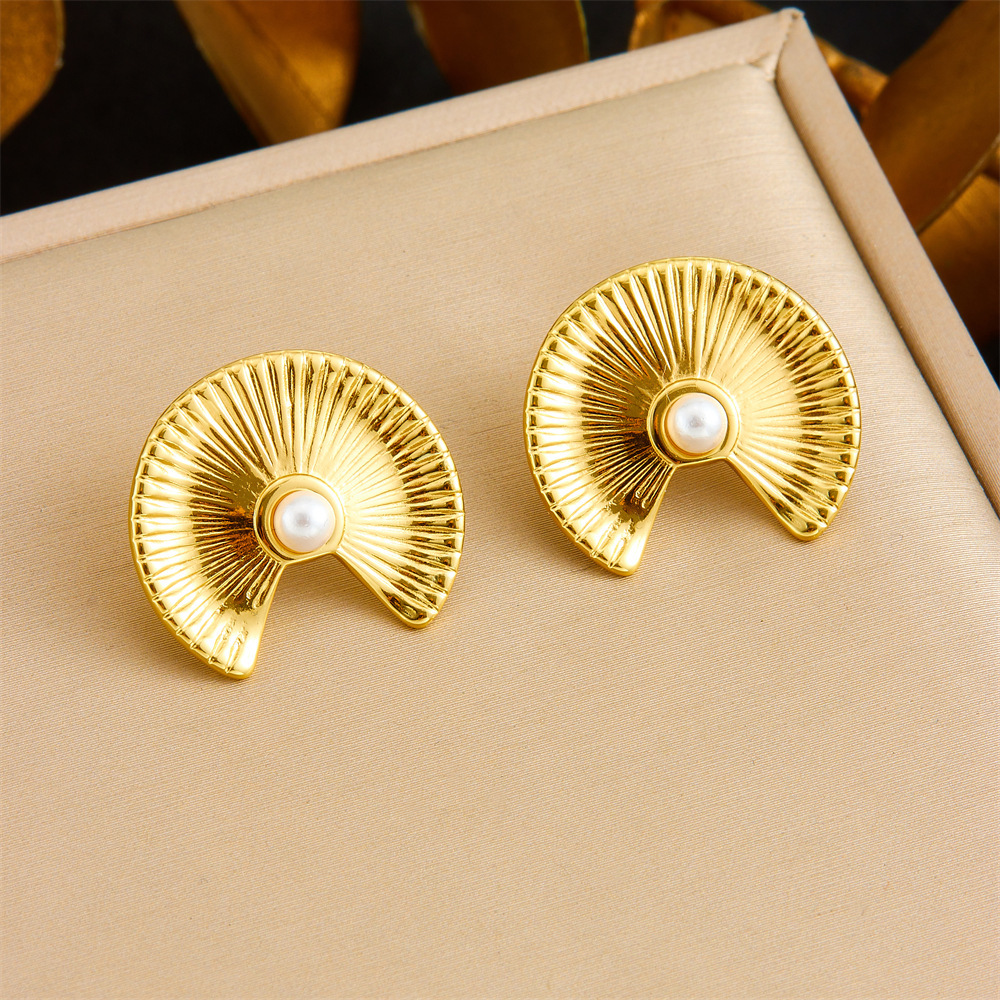 Cross-border fashion gold-plated retro heart-shaped fan-shaped blue turquoise pearl accessories stainless steel pendant earring necklace set