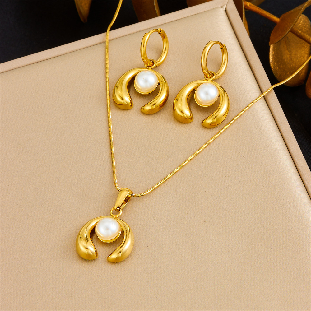 Cross-border fashion gold-plated retro heart-shaped fan-shaped blue turquoise pearl accessories stainless steel pendant earring necklace set