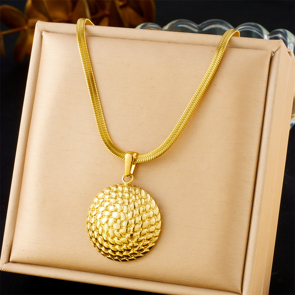 Cross-border fashion gold-plated retro heart-shaped fan-shaped blue turquoise pearl accessories stainless steel pendant earring necklace set