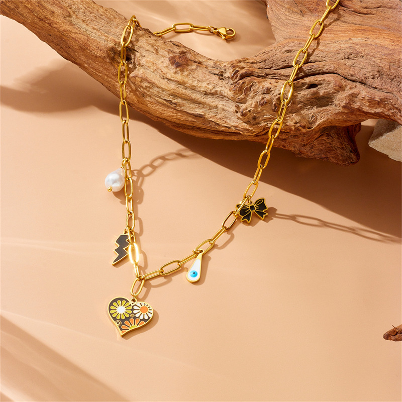 Cross-border fashion, versatile, trendy, cool painted drip heart daisy lightning bow pendant chain stainless steel necklace