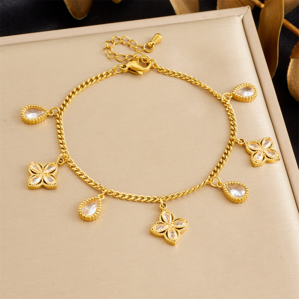 New cross-border minimalist and exquisite thin chain stainless steel bracelet with dripping lip, fruit, flower, and rhinestone accessories.