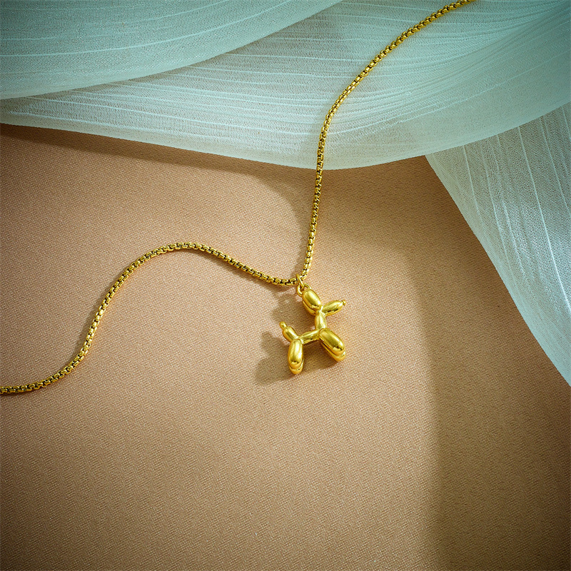 European and American style niche cartoon metal animal Doberman pendant titanium steel chain versatile and simple necklace