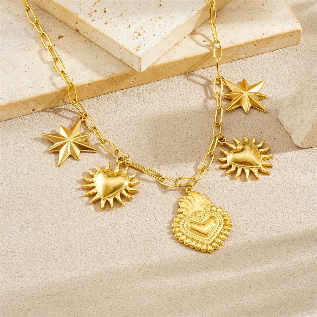 Cross-border fashion, light luxury, retro gold-plated heavy-duty stainless steel eight-pointed star sun heart pendant cross chain necklace