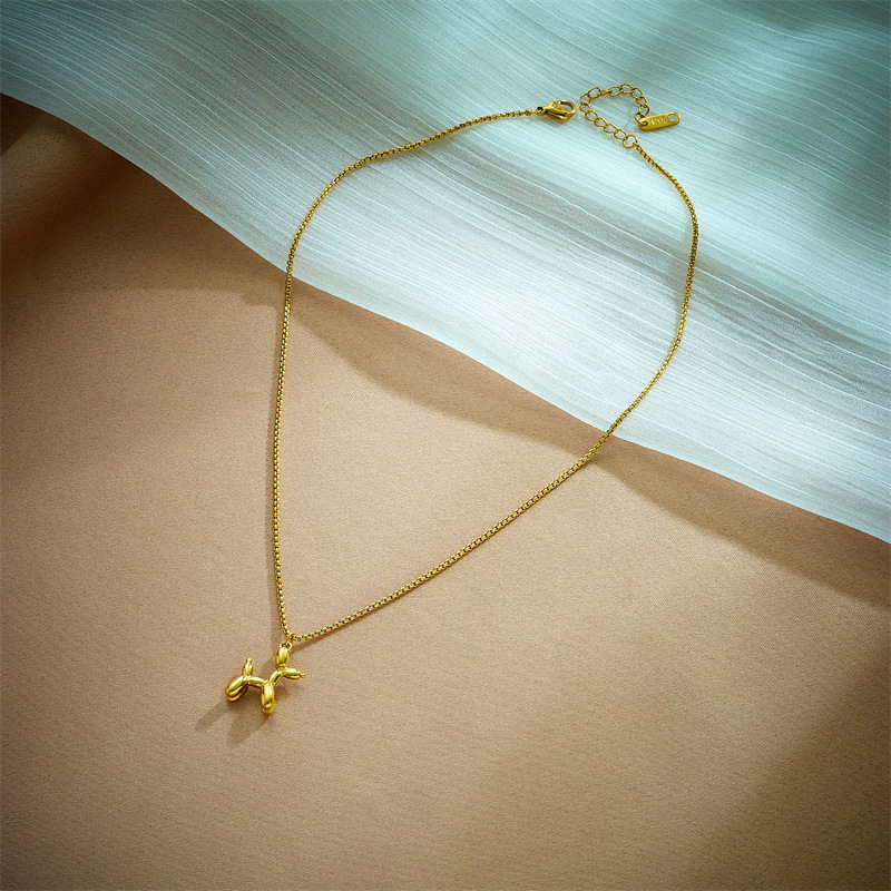 European and American style niche cartoon metal animal Doberman pendant titanium steel chain versatile and simple necklace