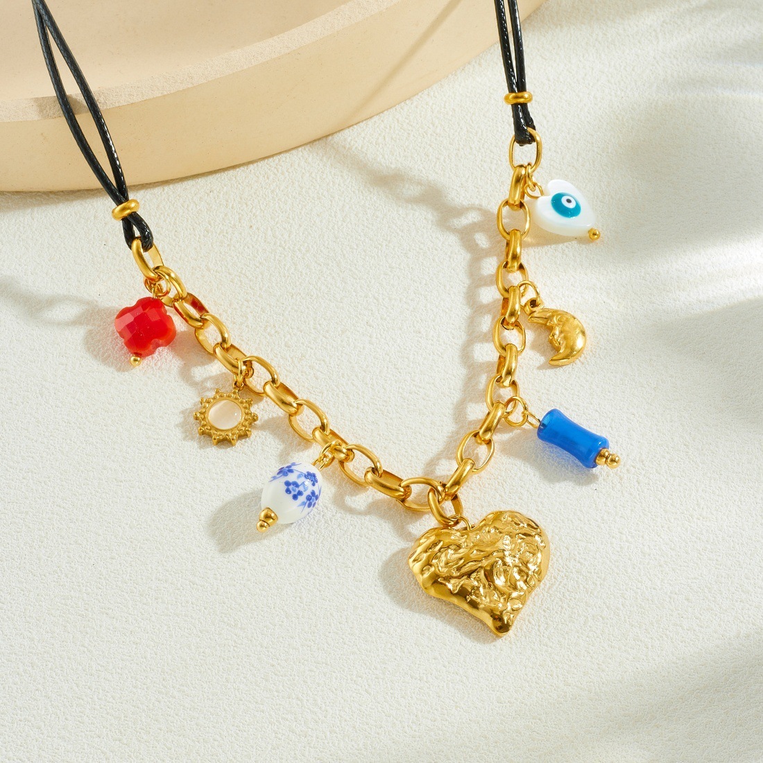 Fashionable retro design gold-plated irregular three-dimensional heart pendant necklace with stainless steel rope chain and clavicle chain