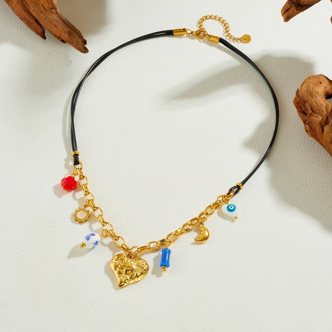 Fashionable retro design gold-plated irregular three-dimensional heart pendant necklace with stainless steel rope chain and clavicle chain