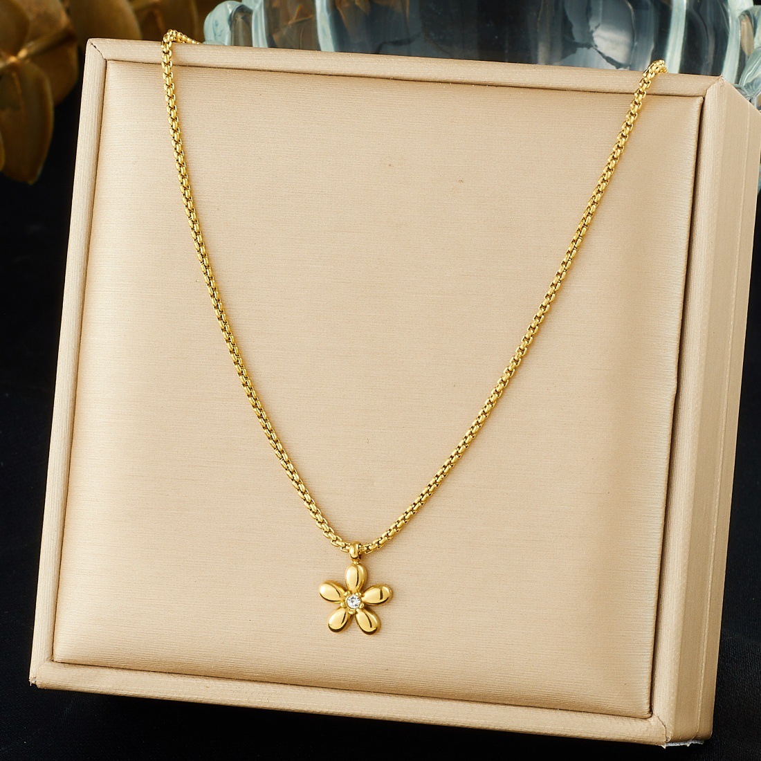 Korean style fashionable everyday versatile gold-plated rhinestone beaded flower stainless steel accessories pendant chain jewelry set