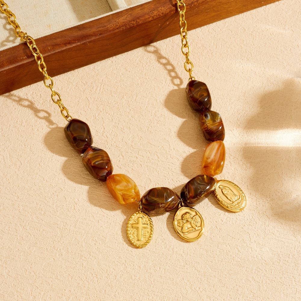 Fashionable, cross-border, unique, retro color-blocked Maillard oval beaded chain gold-plated cross pendant necklace