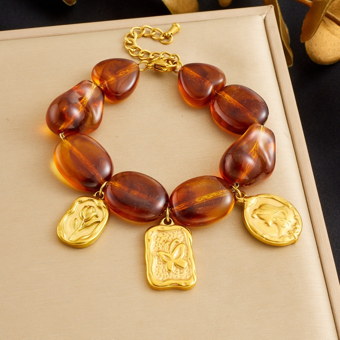 European and American cross-border Maillard irregular brown-red resin beaded chain gold-plated embossed butterfly and flower jewelry set