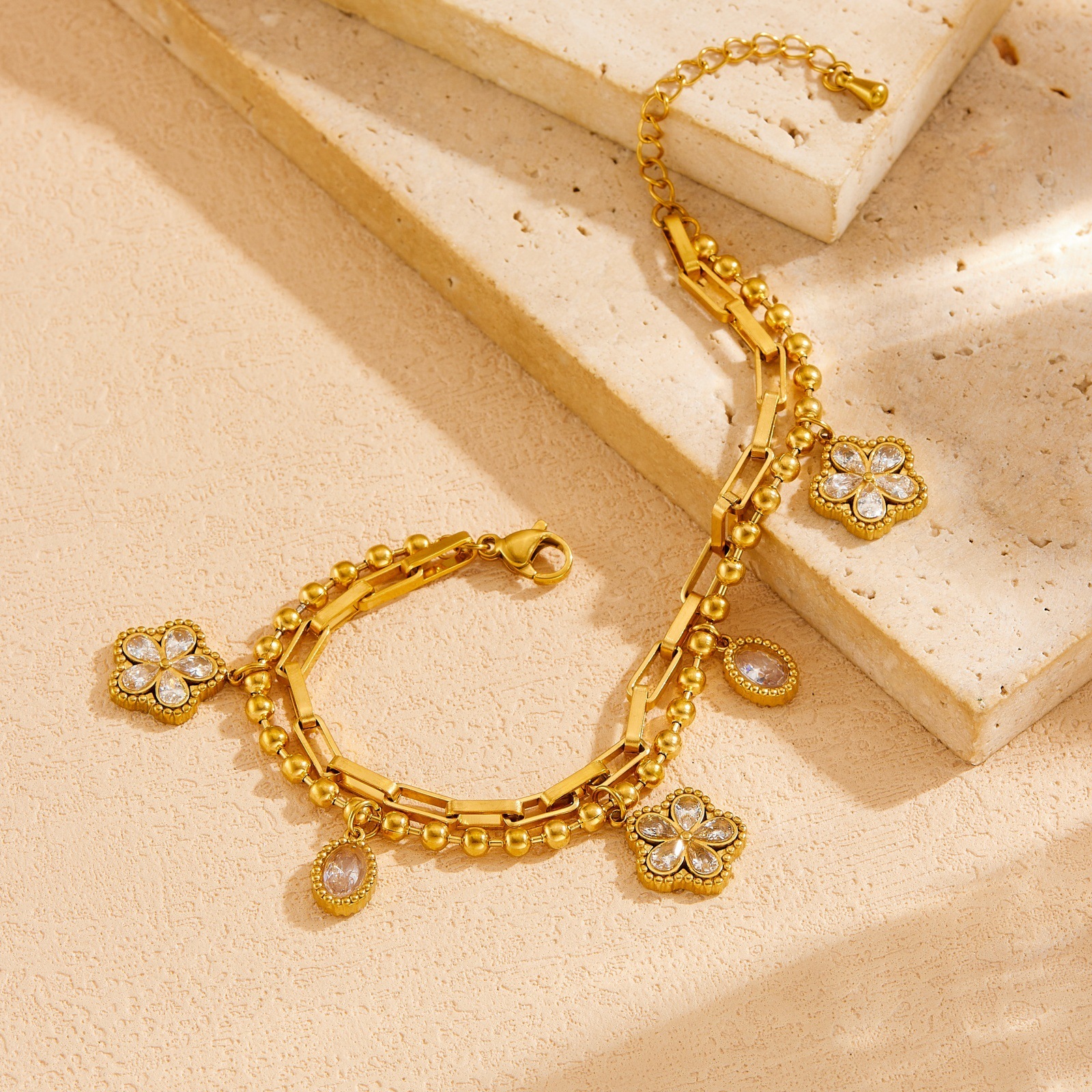 Popular European and American cross-border style diamond-encrusted transparent flower teardrop pendant, gold-plated light luxury high-end stainless steel double-layer bracelet