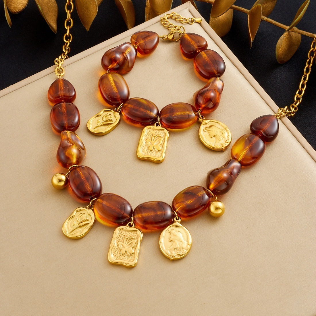 European and American cross-border Maillard irregular brown-red resin beaded chain gold-plated embossed butterfly and flower jewelry set