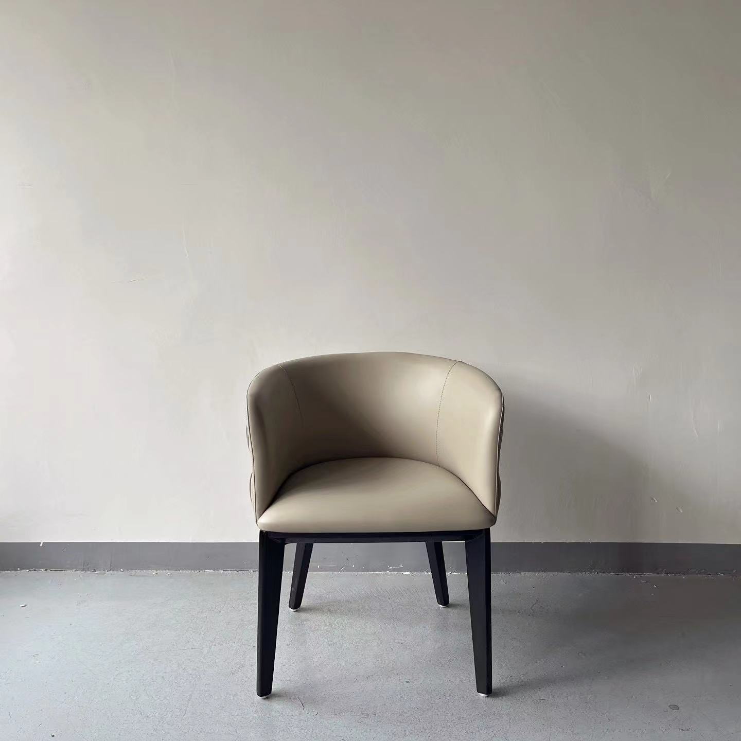 luxury restaurant dining chair