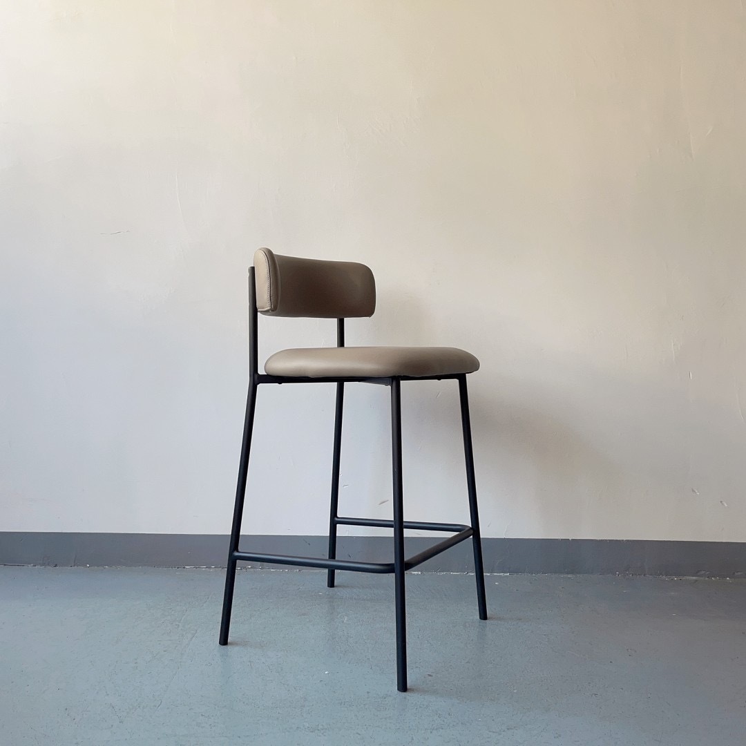 metal frame vinyl high chair