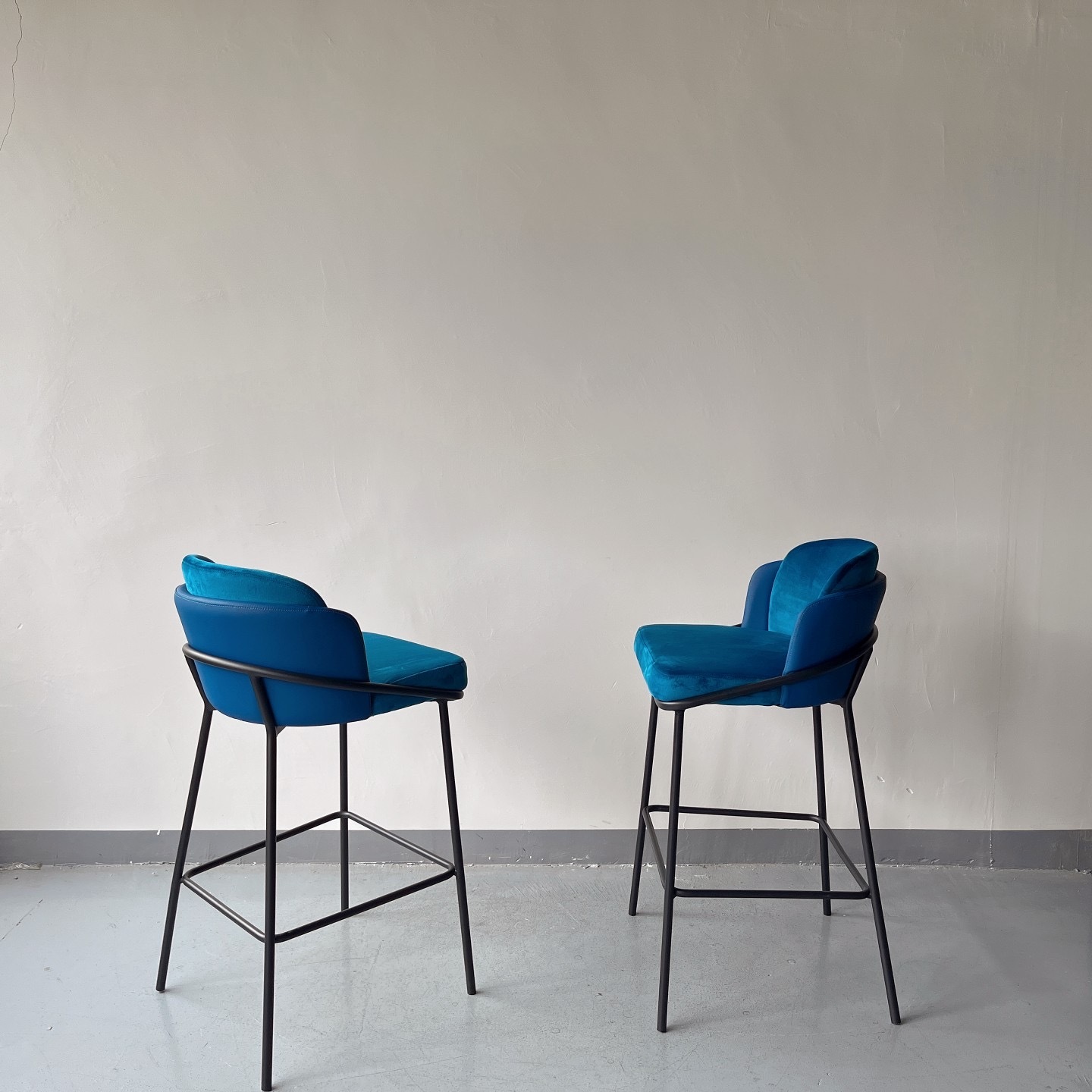 metal high bar stool chair
