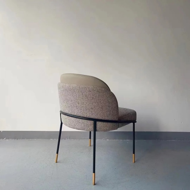 Modern Upholstered Linen Cushion Dining Chair
