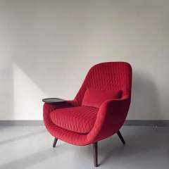 lounge chair POM-1