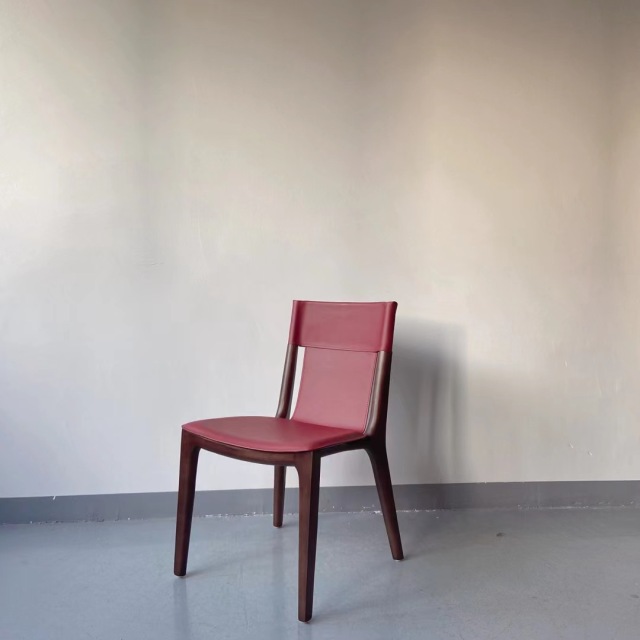Isadora Saddle Extra Leather Chair SOQ-W044
