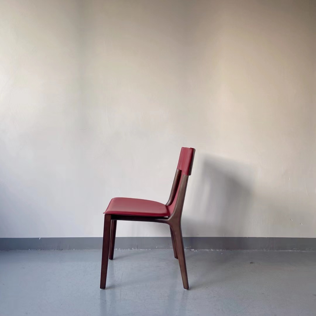 Isadora Saddle Extra Leather Chair SOQ-W044