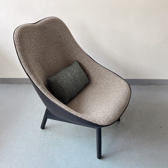 'Uchiwa' lounge chair by Doshi Levien for Hay