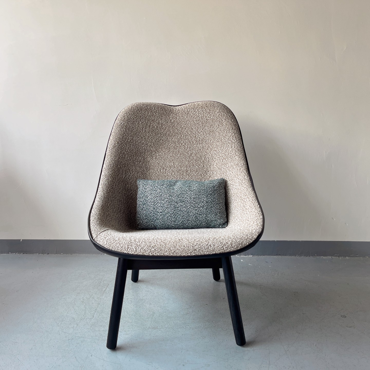 'Uchiwa' lounge chair by Doshi Levien for Hay