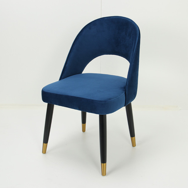 SOF Nordic style cafe restaurant indoor furniture table and chairs