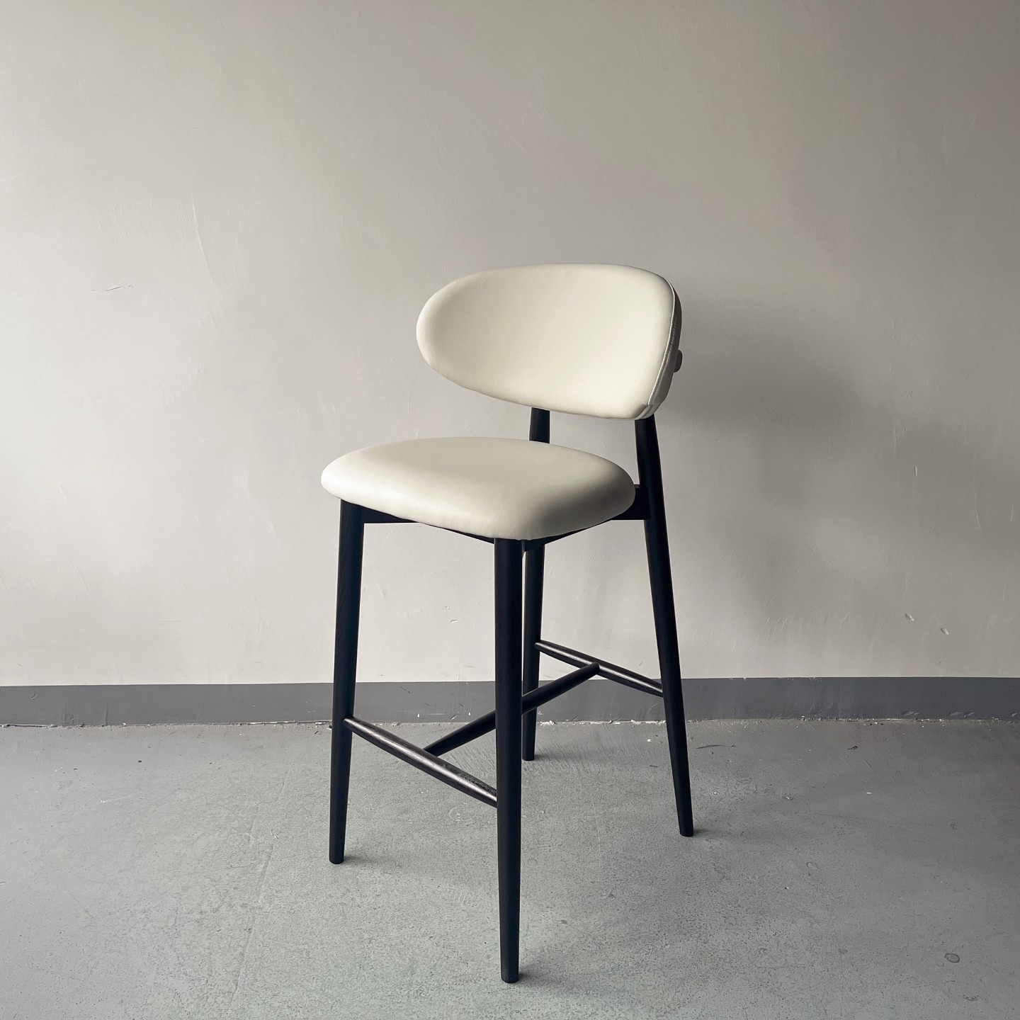 OLEANDRO wooden high bar chair SOQ-86C