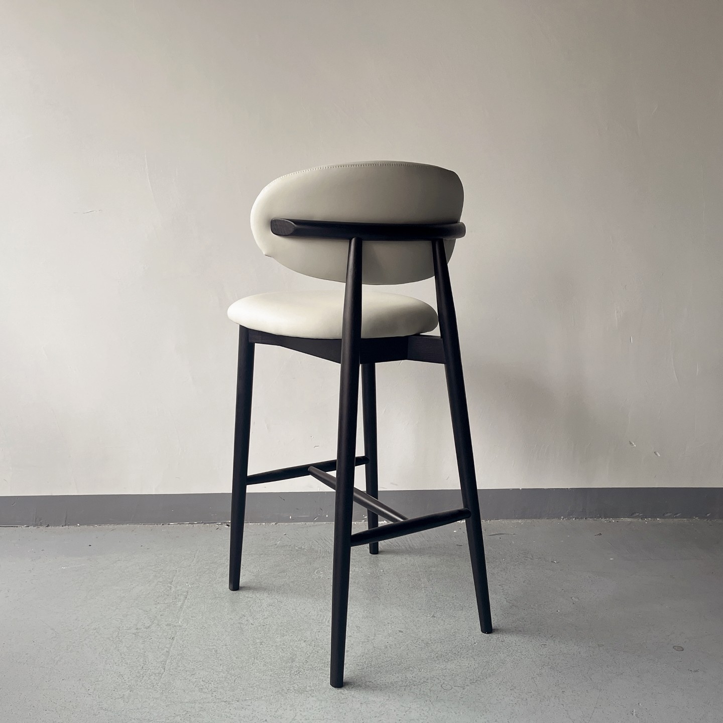 OLEANDRO wooden high bar chair SOQ-86C