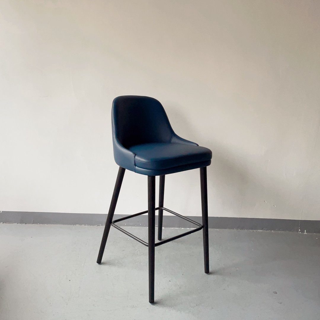 Walter Knoll Barstool BY-047