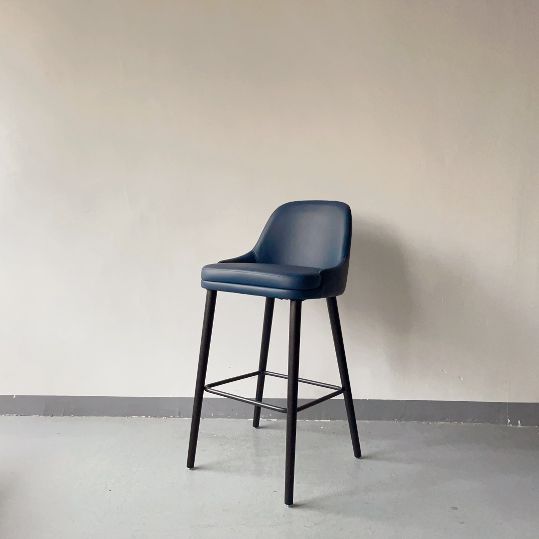 Walter Knoll Barstool BY-047