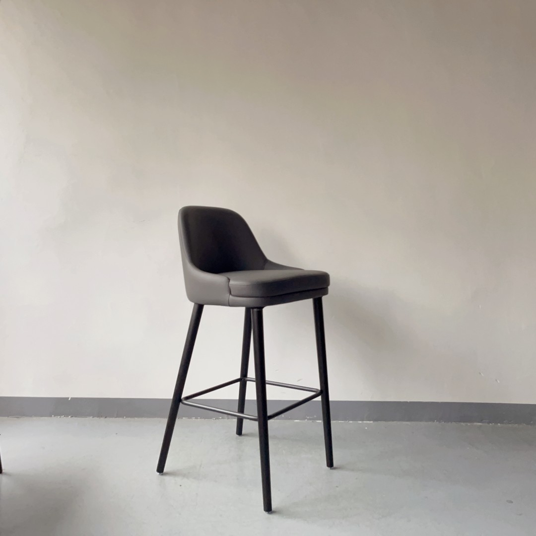 Walter Knoll Barstool BY-047