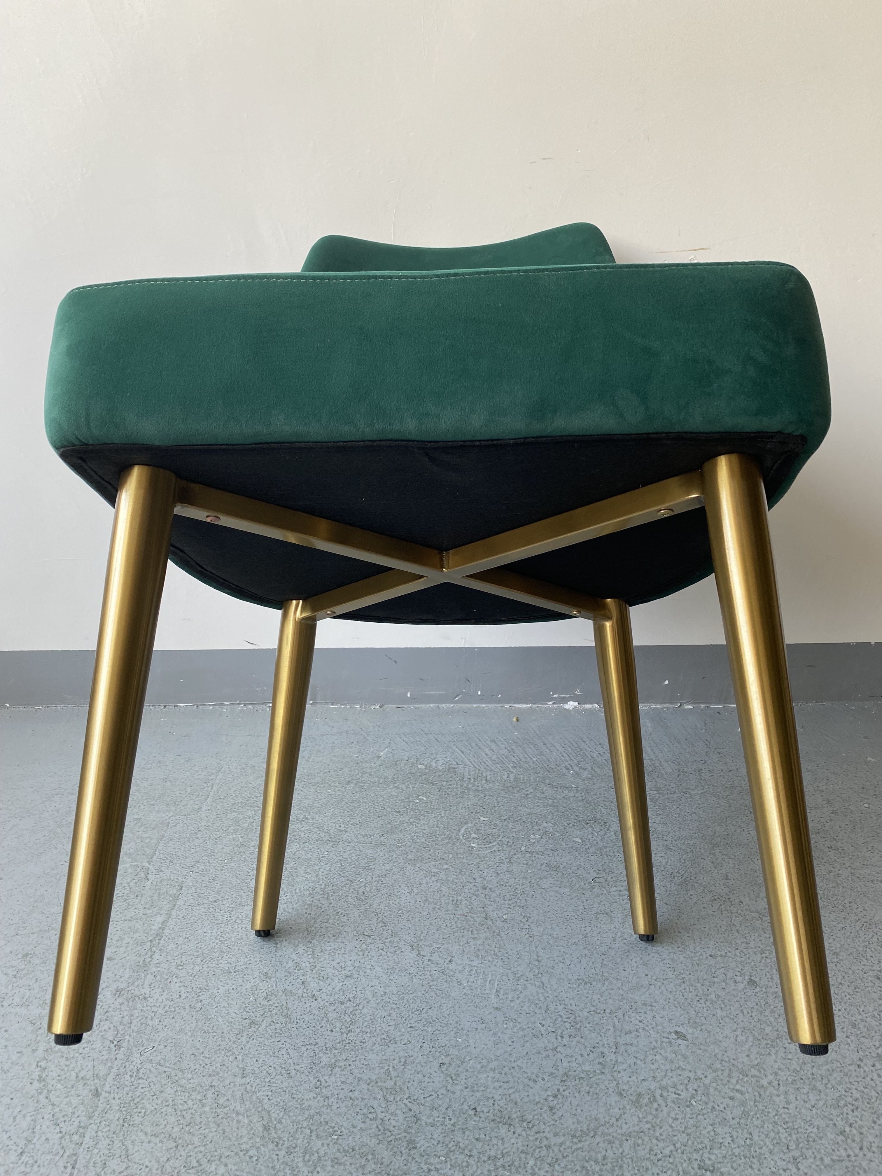 SOF made in China Velvet Green Dining Chairs Soft Seat and Back Velvet Living Room Chairs with Sturdy Metal Legs Kitchen Chairs